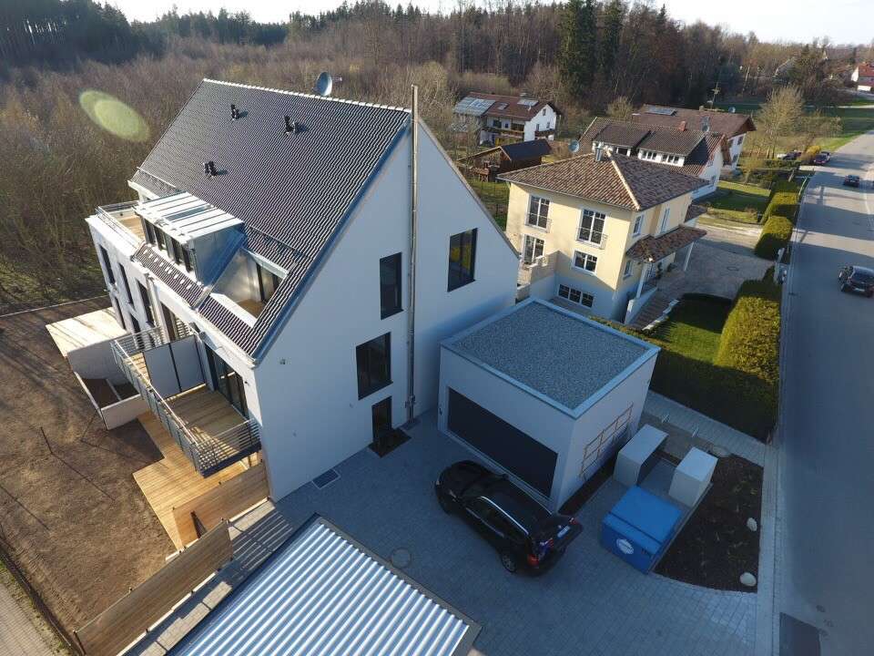 Moderne Häuser in ruhiger Umgebung